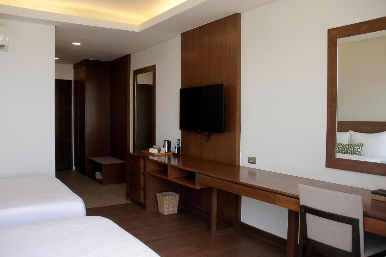 Acea Subic Beach Resort 외부 사진